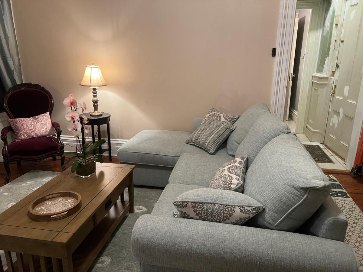 Appartement 1 Bedroom Private Victorian In Convenient Location On 5 Acre, Sleeps 4