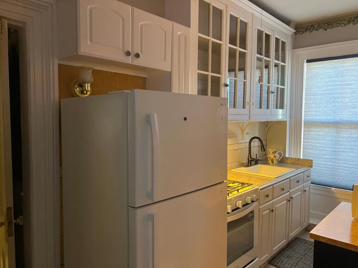 1 Bedroom Private Victorian In Convenient Location On 5 Acre, Sleeps 4 Poughkeepsie
