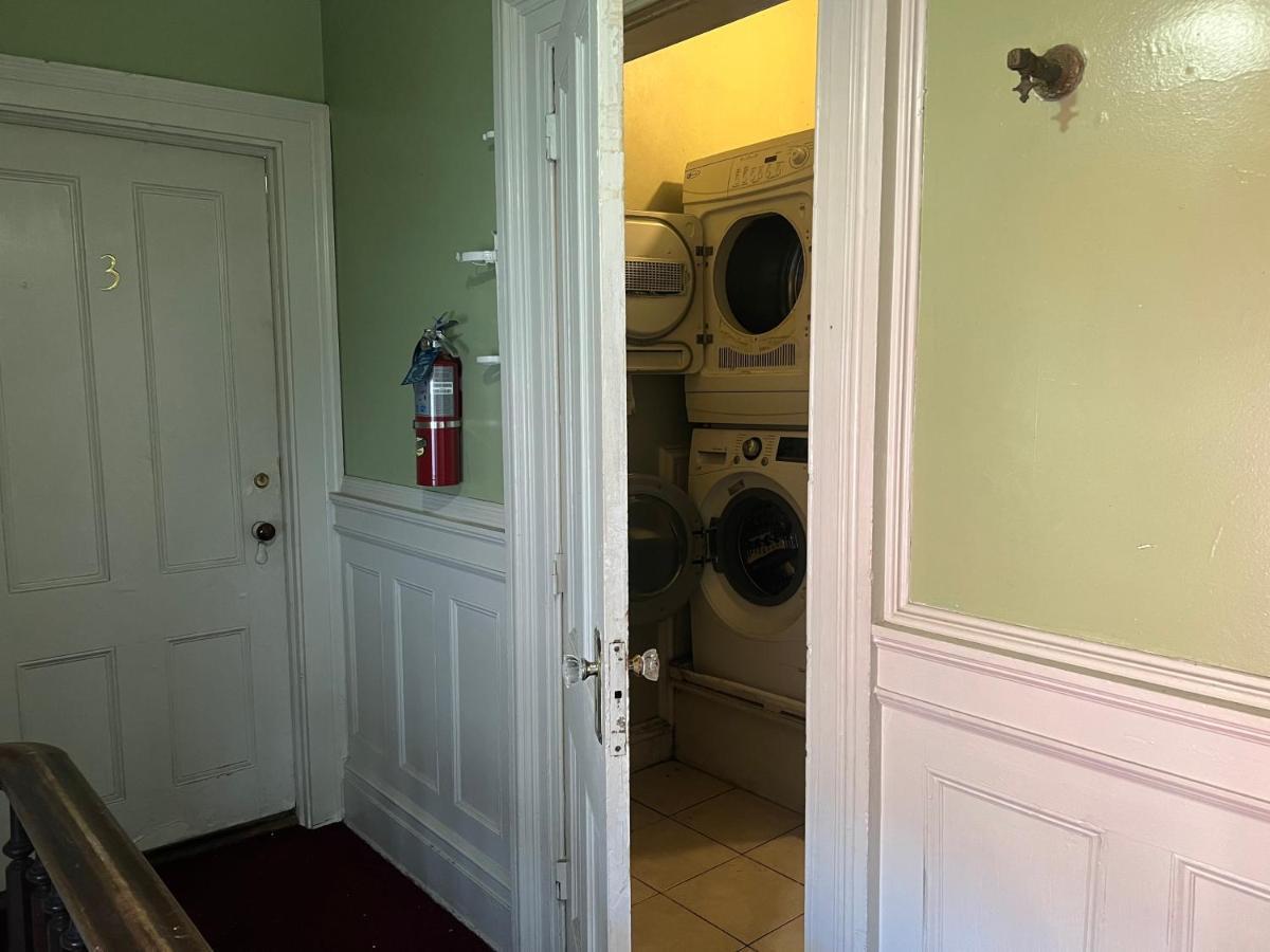 1 Bedroom Private Victorian In Convenient Location On 5 Acre, Sleeps 4 Poughkeepsie