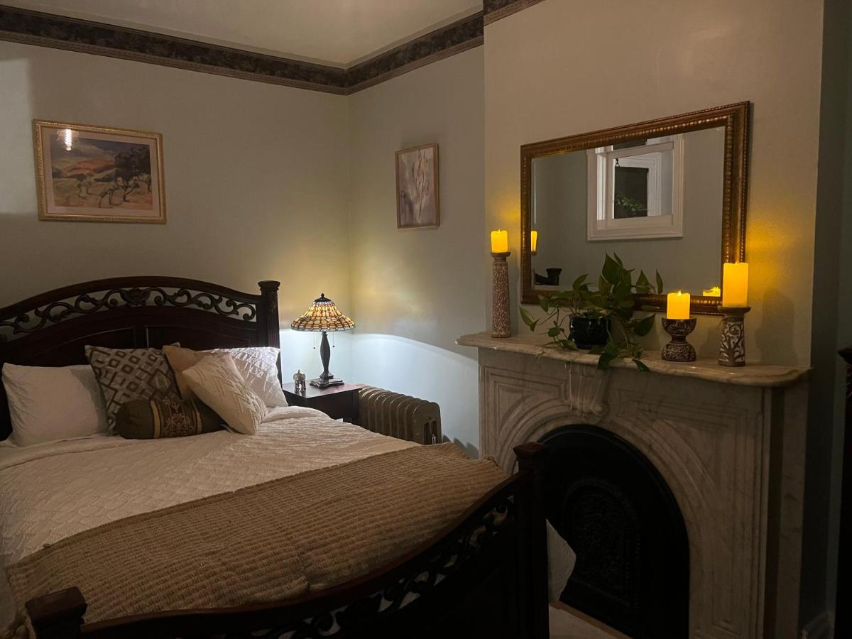 Appartement 1 Bedroom Private Victorian In Convenient Location On 5 Acre, Sleeps 4