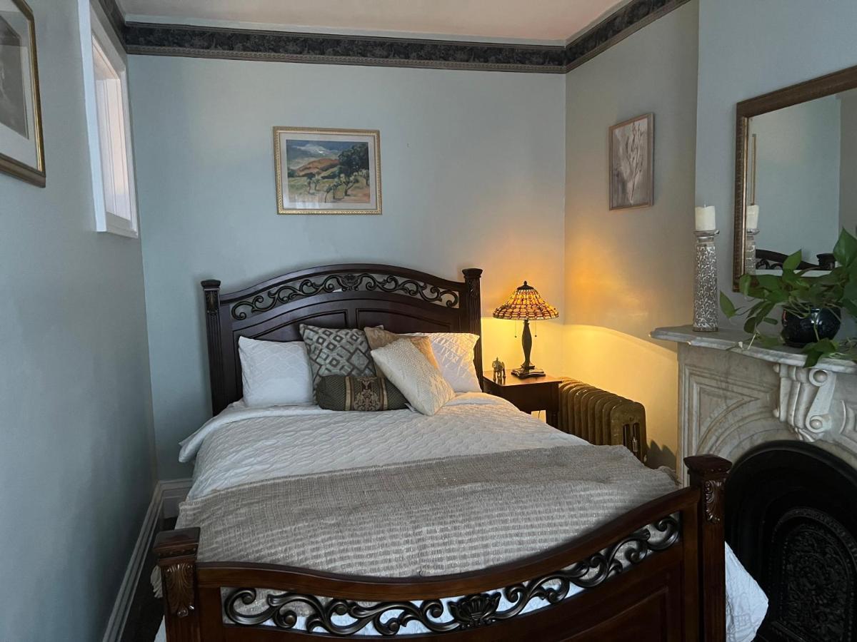 Appartement 1 Bedroom Private Victorian In Convenient Location On 5 Acre, Sleeps 4 Poughkeepsie